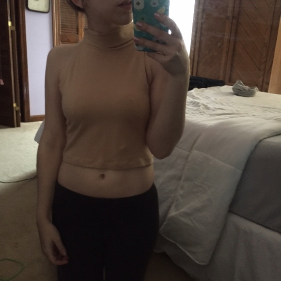 ❌SOLD❌American Apparel Turtleneck Tank Crop - Picture 3 of 3