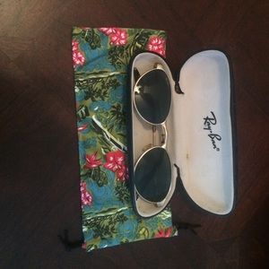 Ray ban sunglasses with case