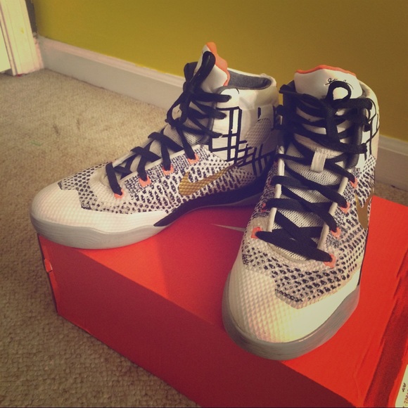 Nike Shoes - Kobe 9 Elite (Golds)