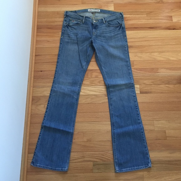 Hollister jeans - Picture 1 of 3