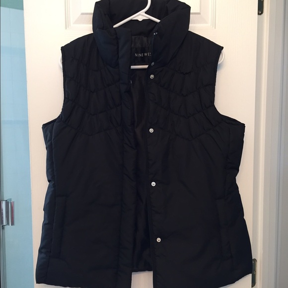 Black puffer vest