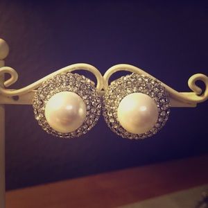 Pearl earrings