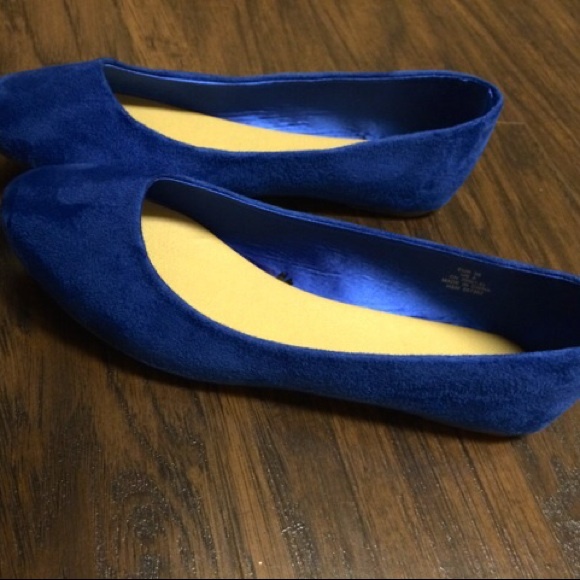 H&M blue suede flats