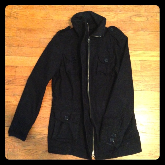 Classic black gap trench coat! - Picture 1 of 2