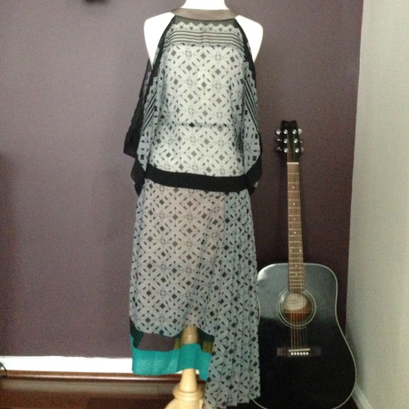 ❌SOLD❌ BCBG Runway Edition Magda Dress - Picture 3 of 4