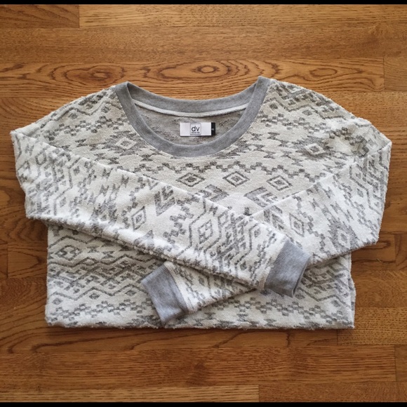DV by Dolce Vita Aztec Sweatshirt - Picture 2 of 3