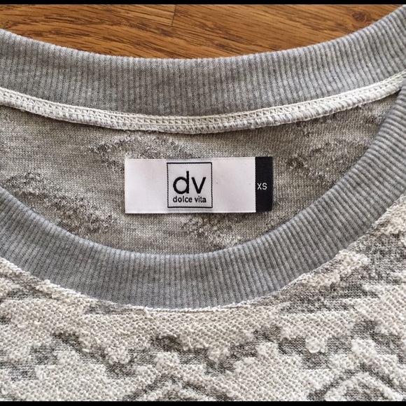 DV by Dolce Vita Aztec Sweatshirt - Picture 3 of 3