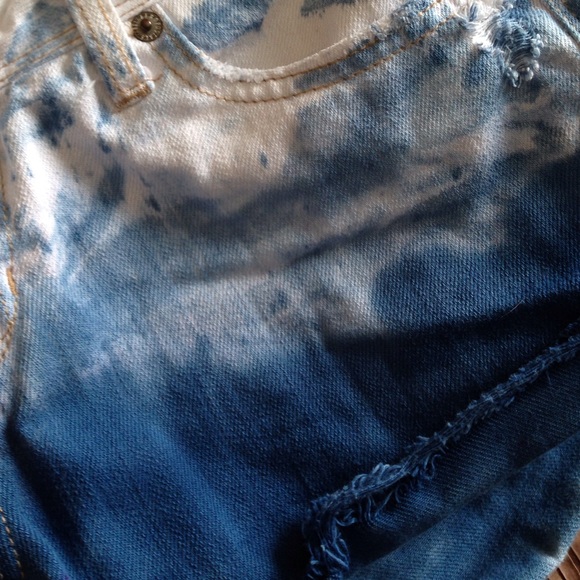 Blue/ white ombré shorts! - Picture 2 of 3