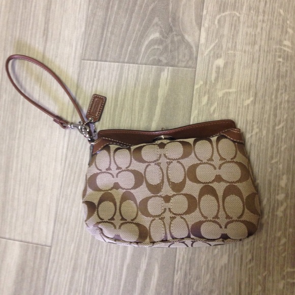 Medium Coach Wristlet - Picture 1 of 2