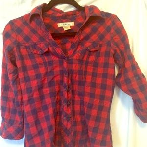 Black and Red Checkered Long-sleeved Button up