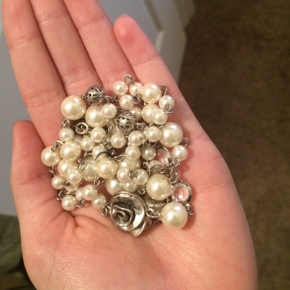 Long faux-pearl necklace - Picture 1 of 2