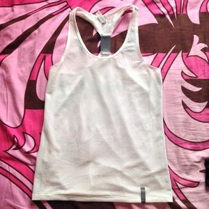 UNDER ARMOUR Run Tank Sz Small❌SOLD ON MERCARI❌