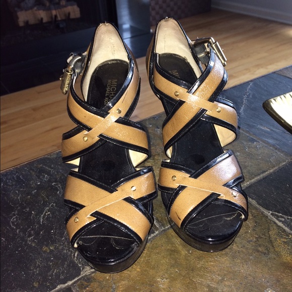 Michael Kors Shoes - Michael KORS Heels. Great conditions.