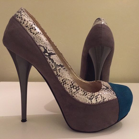 Pair of Gray Faux Suede Pumps