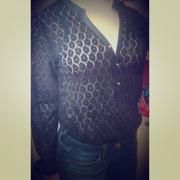 Black top, worn once, in perfect condition!