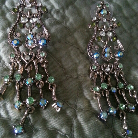 Vintage crystal dangle earrings