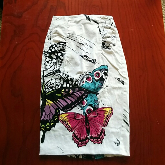 Bisou Bisou High waist pencil skirt