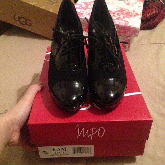 Heels - Picture 2 of 2