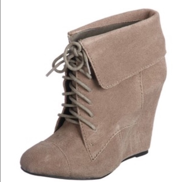 Comfy Booties!!! - Picture 1 of 3
