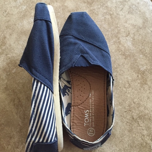 Toms • blue & white stripped • solid blue