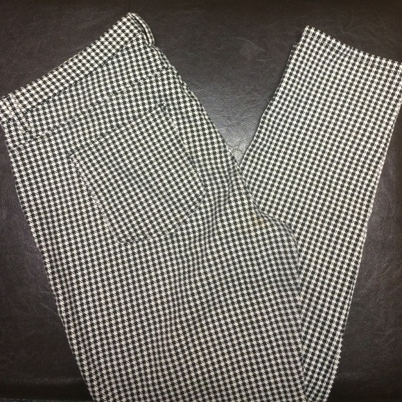 UNIQLO Ladies "Hound's Tooth" Jeggings- size L/30"