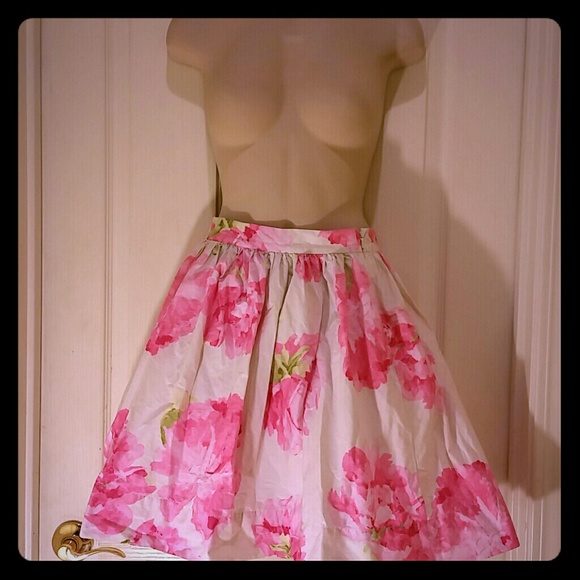 Beautiful liz floral skirt