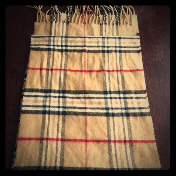 Burberry "look" scarf