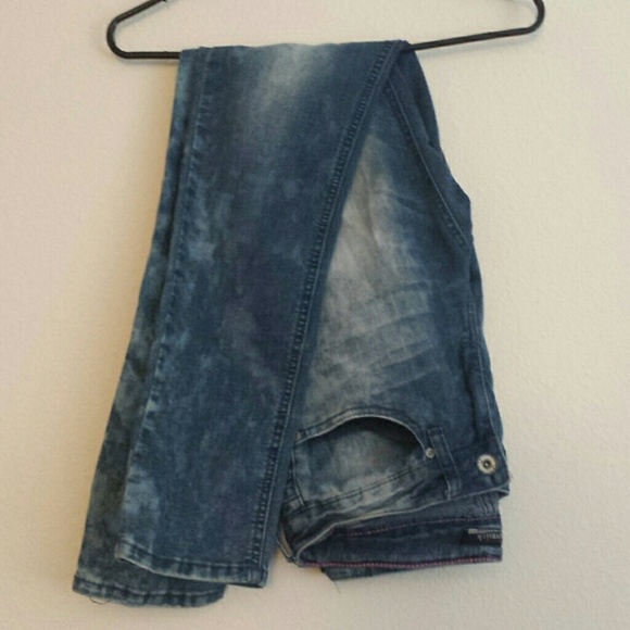 Acid washed jeans