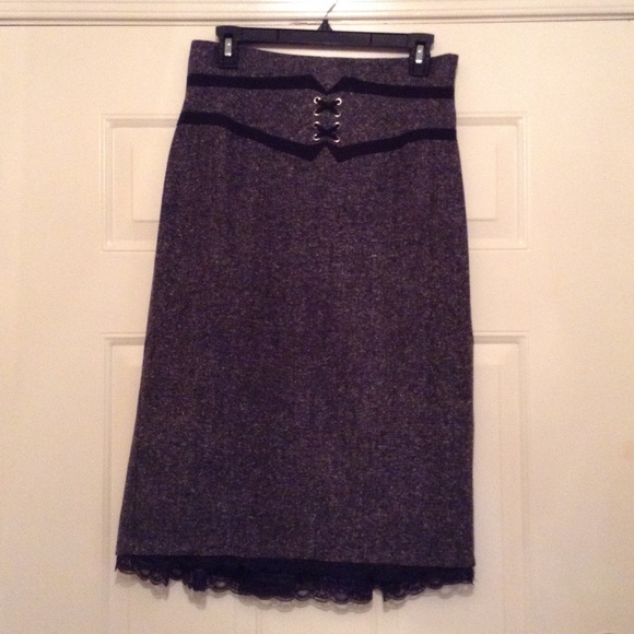 High lo dress skirt with lace detail and ruffle.