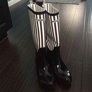 Henri Bendel ran boots
