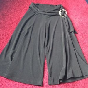 Child-size black gauchos
