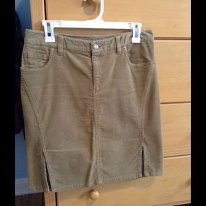 AE tan, corduroy stretch skirt- EUC