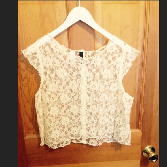H&M lace crop top