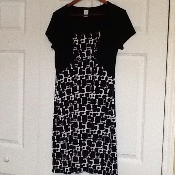 SOLD !!  Black/white graphic design dress