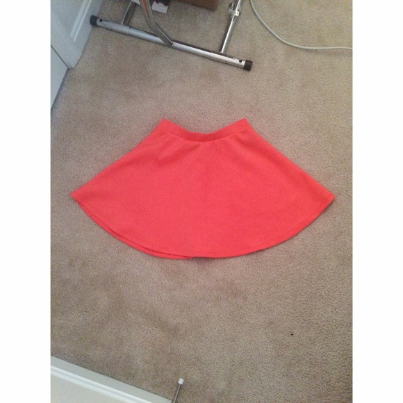 F21 CORAL CIRCLE SKIRT