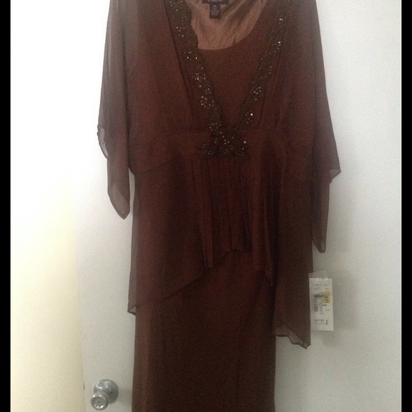 Ladies chiffon 2 piece dress.