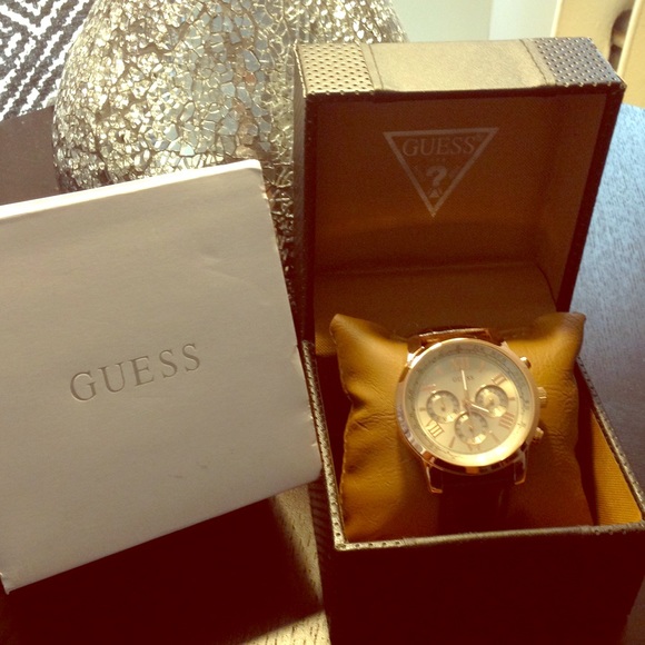 Guess Watch