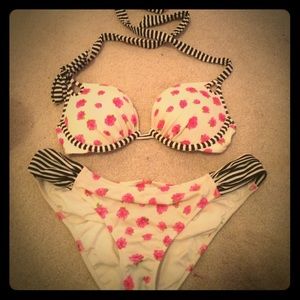 VICTORIA secret swim suit Top: 34B Bottoms: Medium