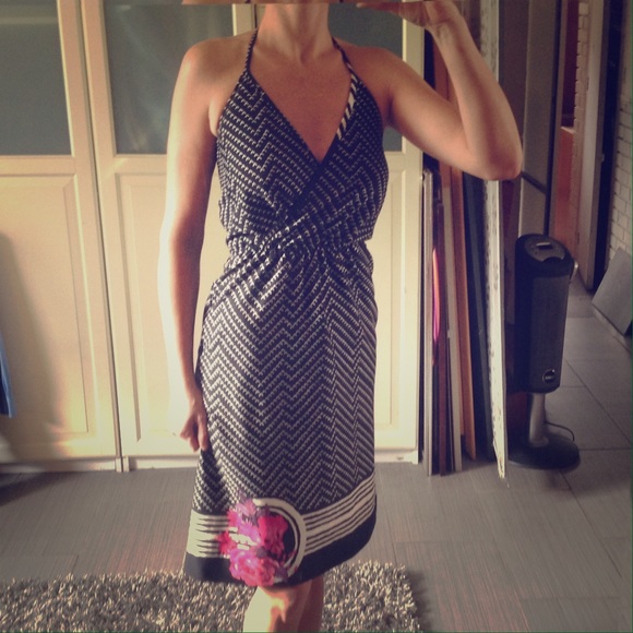 Halter Dress Blk w White PatternSz Small