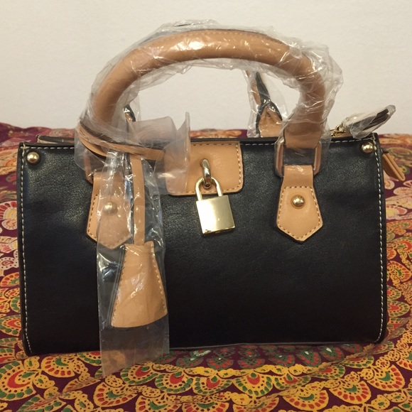 Tizio Handbags - Black, beige, & nude colored leather handbag