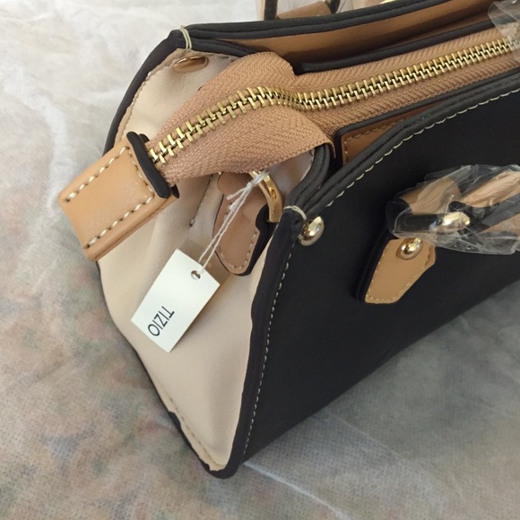 Black, beige, & nude colored leather handbag - Picture 4 of 4