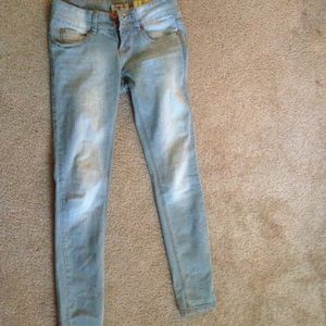 Light washed super skinny jeans