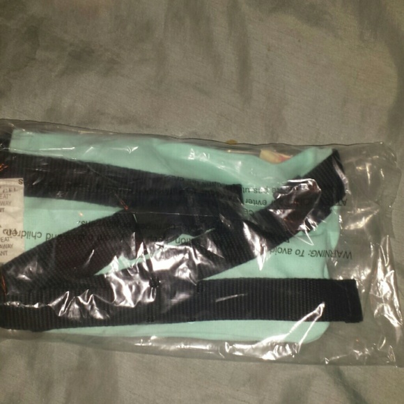 😁$old??  On  anothe FANNY PACK????? 🅿🅿Free ship - Picture 2 of 3