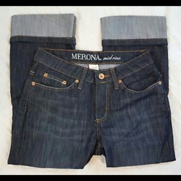 🚫SOLD🚫 Cropped Mid-Rise Capri - Picture 1 of 4