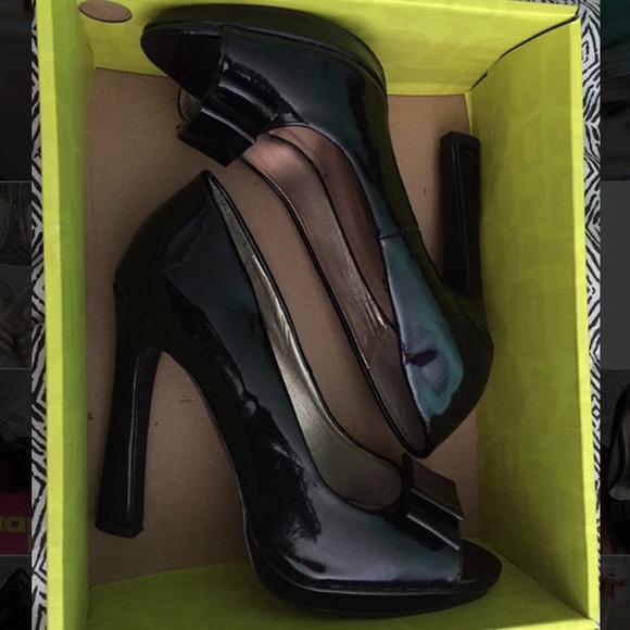 Black open toe heels!!