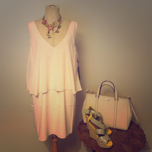 Light Pink Flowy Layer Dress - Picture 1 of 4