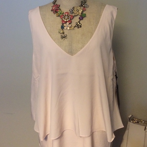 Light Pink Flowy Layer Dress - Picture 2 of 4