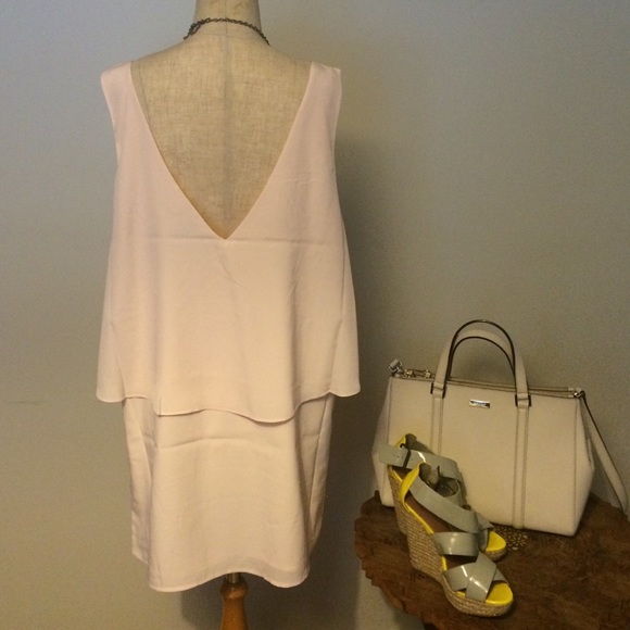 Light Pink Flowy Layer Dress - Picture 3 of 4