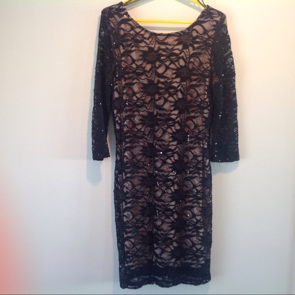 SOLD In Bundle🎉️RSVP, Stunning Black Lace Dress
