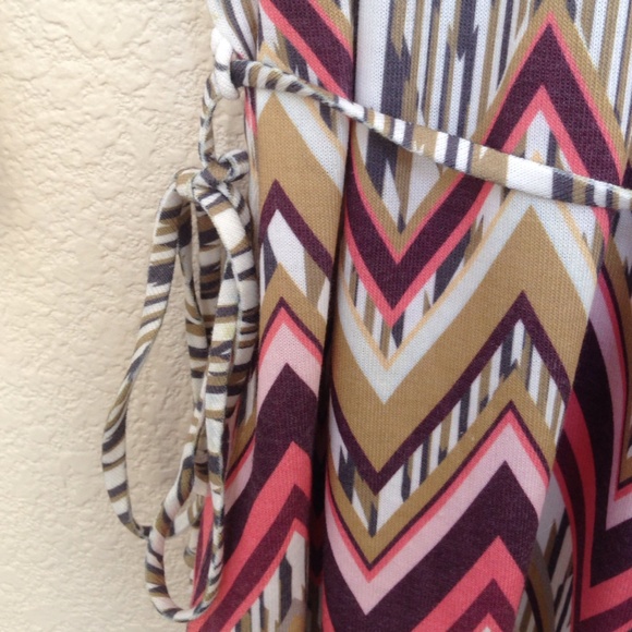 NWOT "Chameleon" abstract tie-waist top - Picture 2 of 2